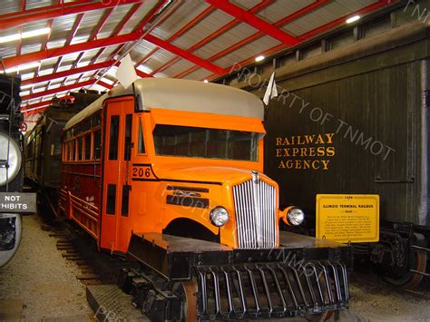 Il National Museum of Transportation: Un viaggio affascinante attraverso la storia della mobilità!