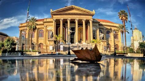  Il Teatro Massimo di Palermo: Un gioiello architettonico immerso nella storia!